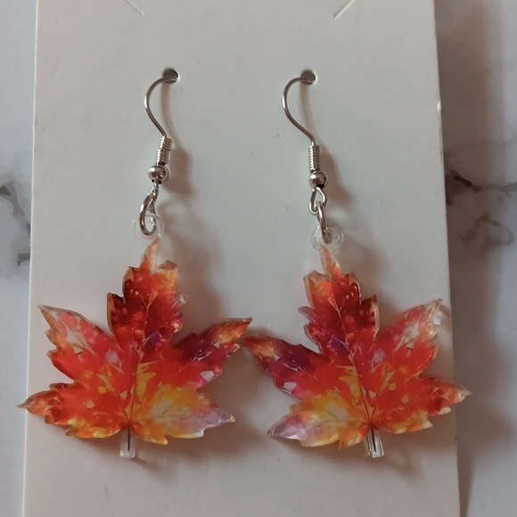🍁HP! Pretty Acrylic Colorful Maple Leaves Dangle Drop Earrings New! - Picture 1 of 6